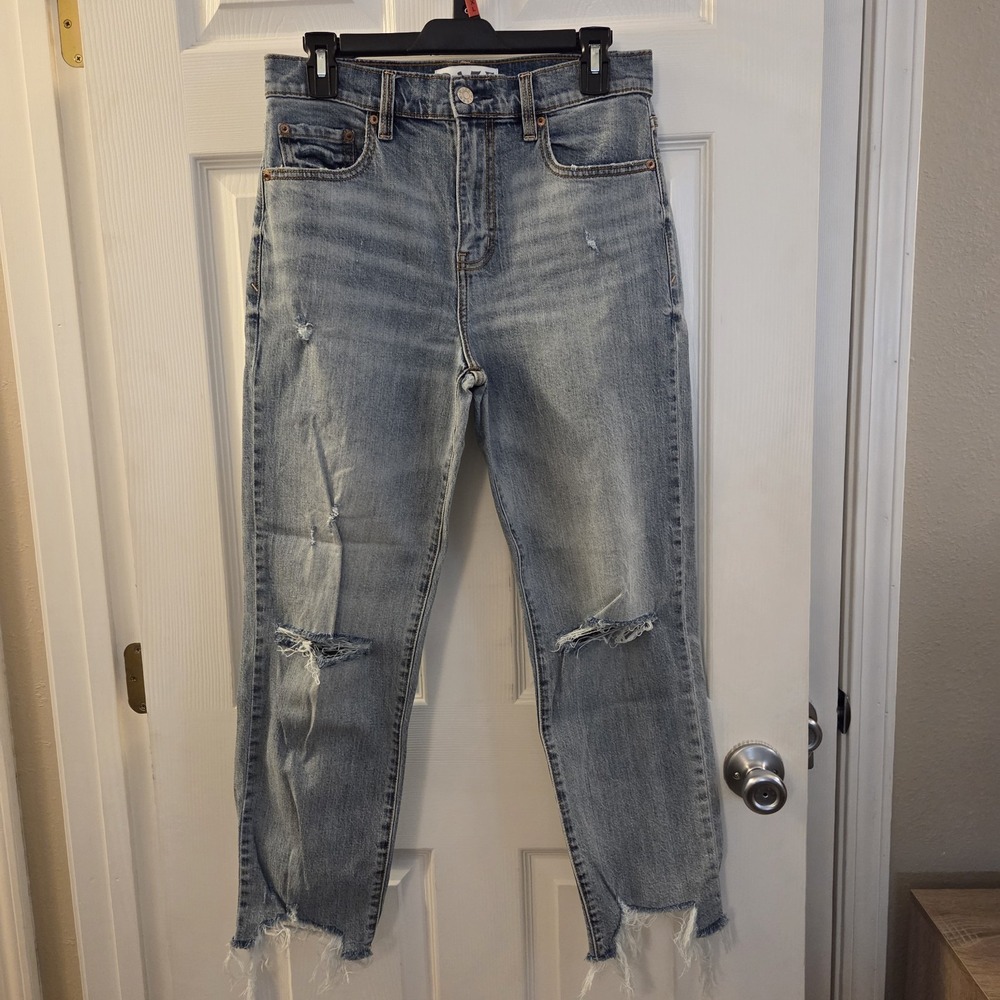 Daze sz 27 tough love jeans distressed‎ sharkbite hem med wash ankle crop length